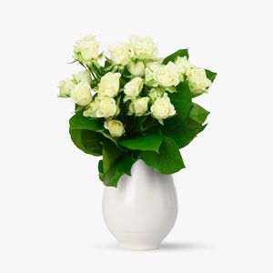 Bouquet of 5 white mini roses