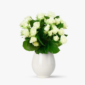 Bouquet of 7 white mini roses