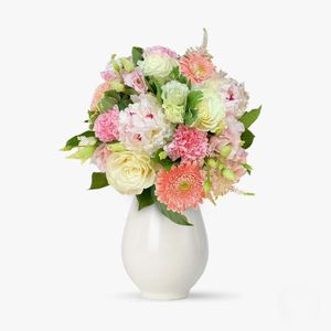 White-pink pastel bouquet