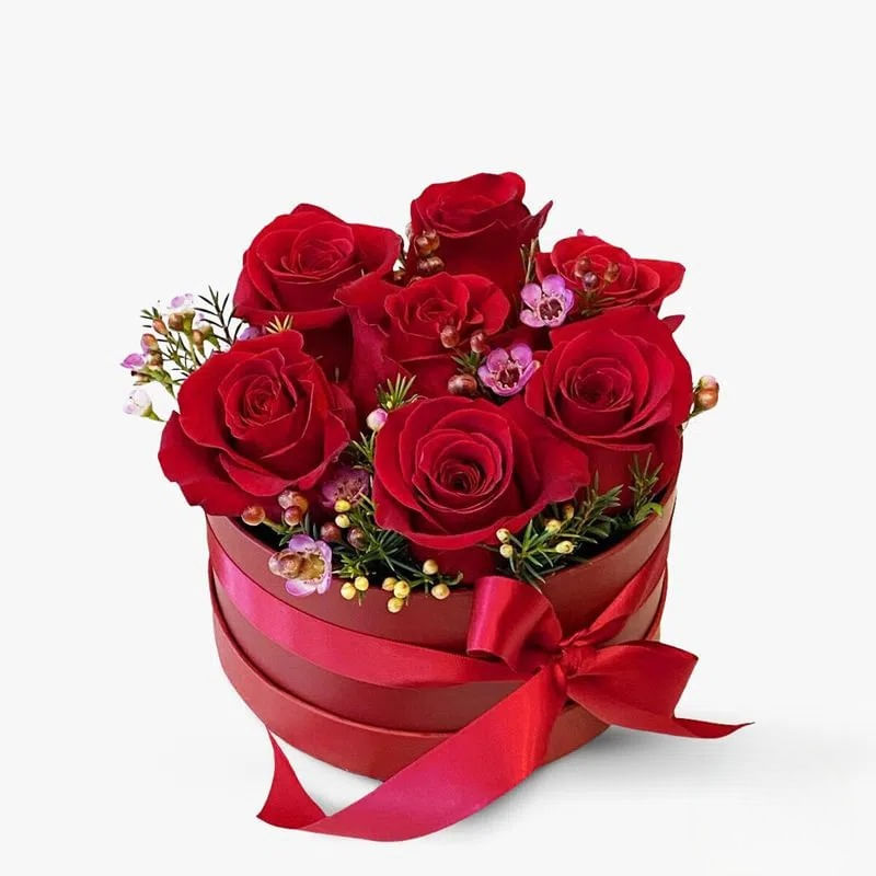 Cutie cu 7 trandafiri rosii – Standard