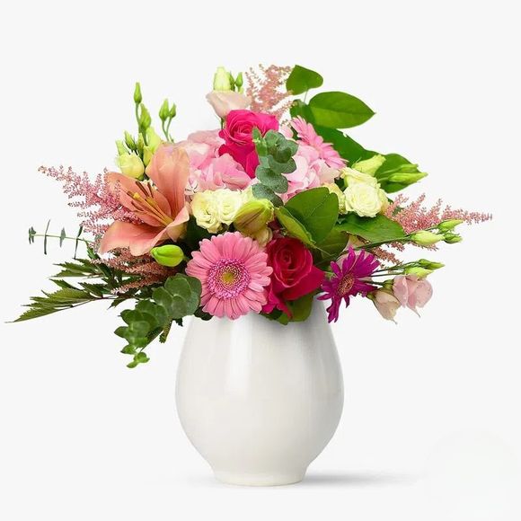 Bouquet with lilies, gerbera and hydrangea