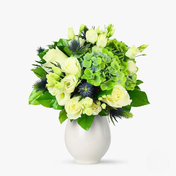 Buchet cu trandafiri si hortensii