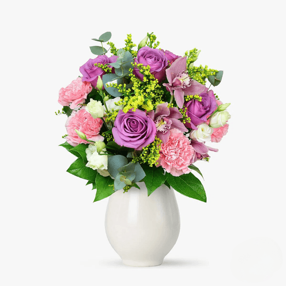 Bouquet of flowers - The eternal feminine