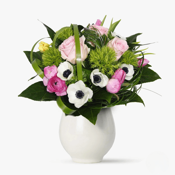 Bouquet with anemones - Spring breeze