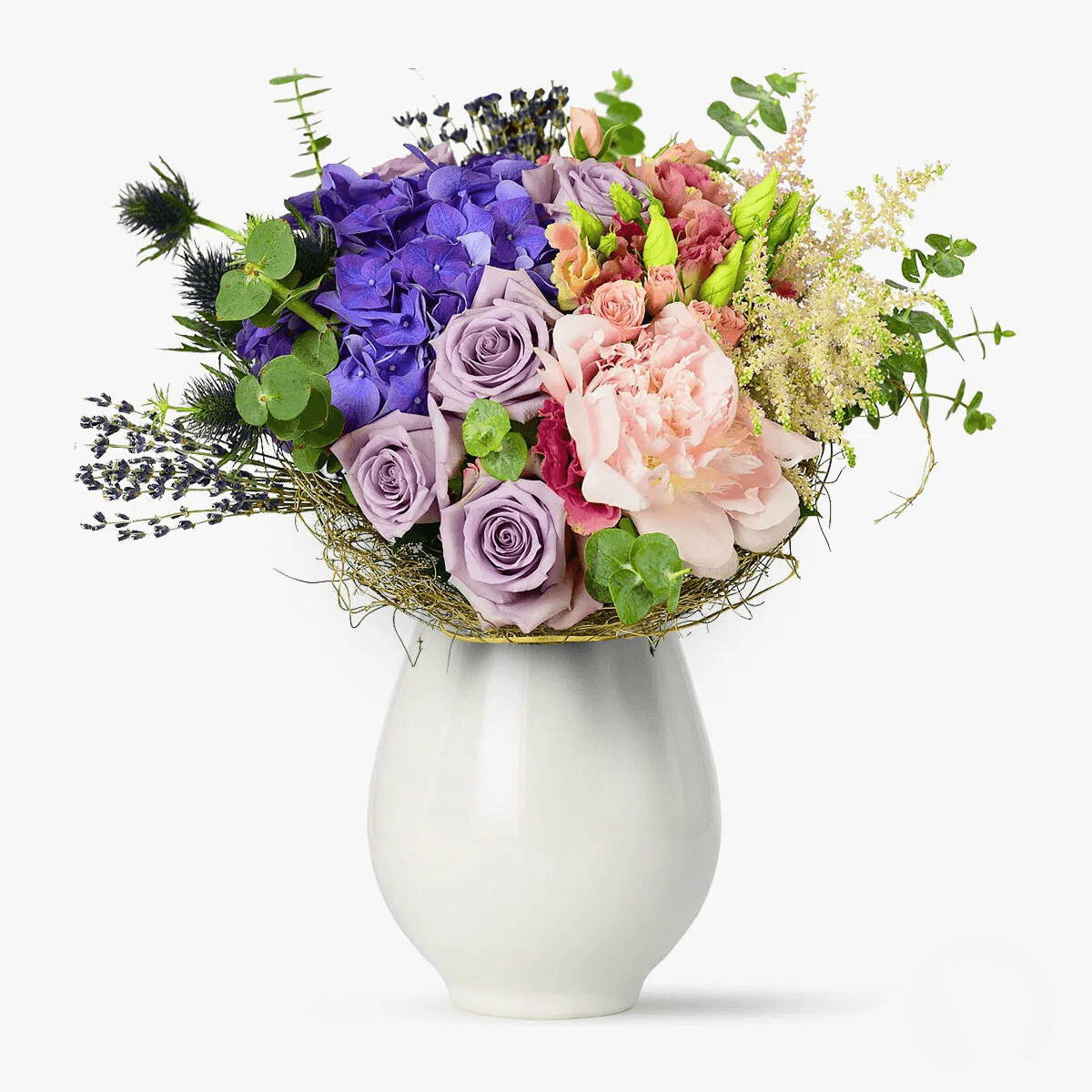Bucurie de vara cu hortensie mov, 1 eryngium , lavanda, trandafiri lila, minirosa roz, bujor roz, astilbe