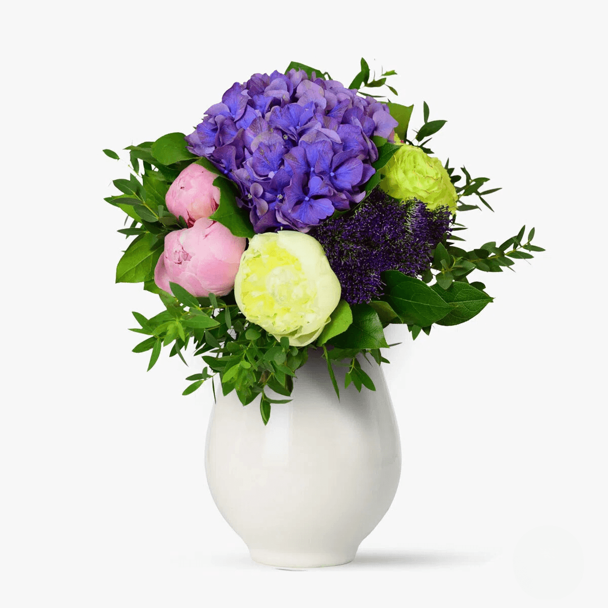 Buchet de flori trachelium, hortensia, trandafiri Praf de stele