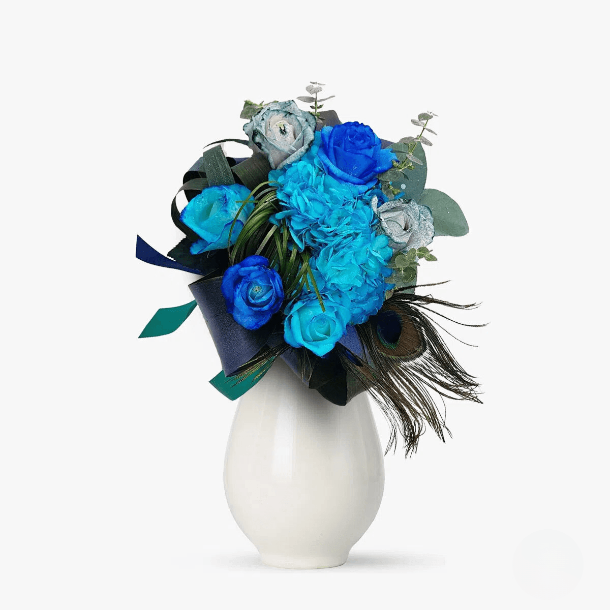 Buchet albastru cu hortensie, trandafiri, Eucalypt cu pana