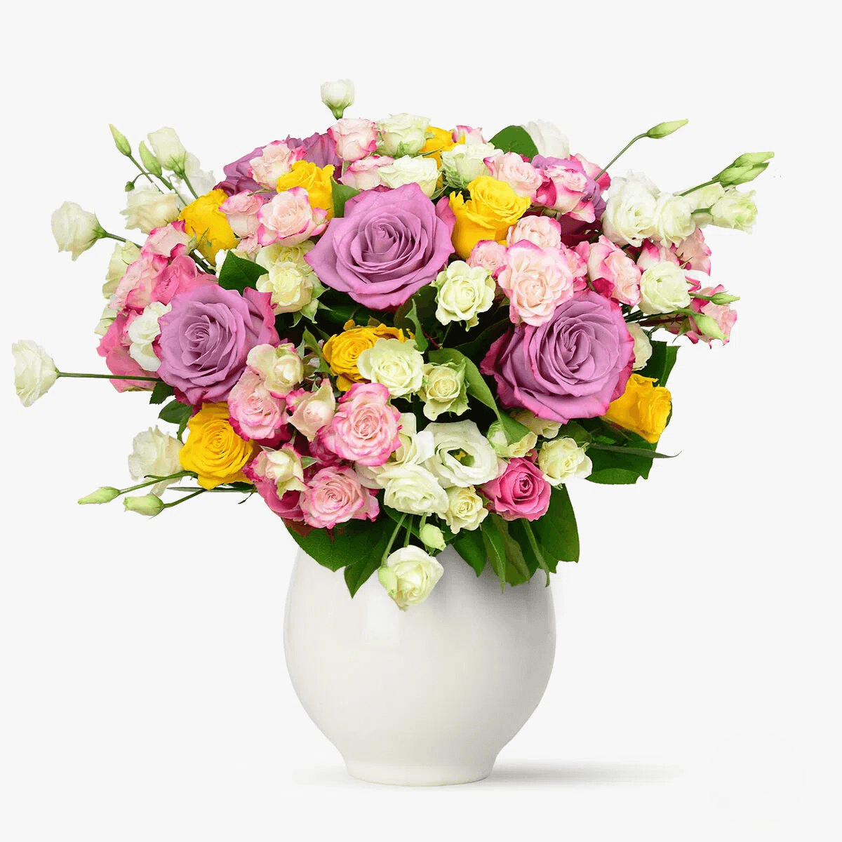 Buchet de flori cu trandafiri galbeni, minirosa alb si roz Romantism