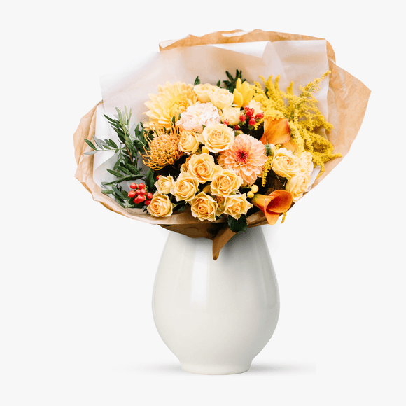 Bouquet with calla, roses and dahlia