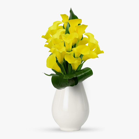 Bouquet of 17 yellow calla lilies