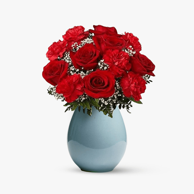 Buchet-cu-garoafe-si-trandafiri