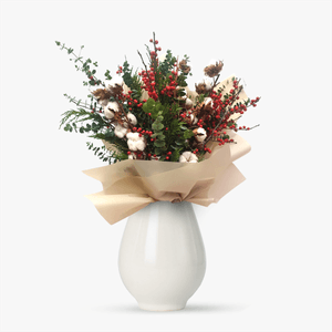 Bouquet with cotton and ilex