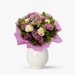 Buchet cu liliac si trandafiri